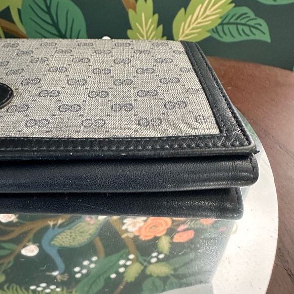 Gucci NAVY GG Supreme Vintage Canvas and Leather Bifold Wallet ๐๐ - Picture 10 of 13